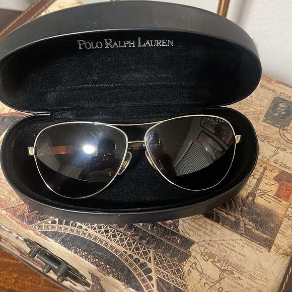 Tortoise/gold aviators